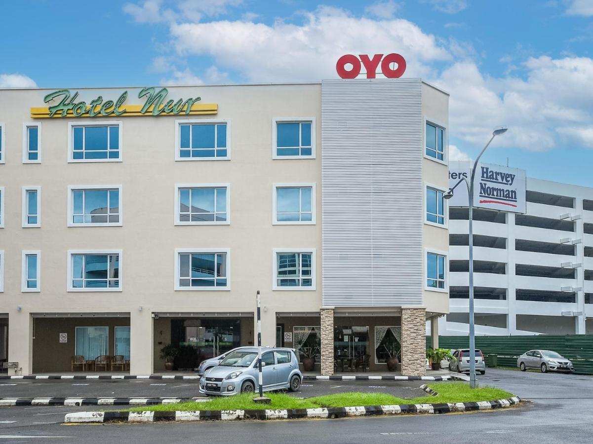 Super Oyo 985 Hotel Nur Мири Экстерьер фото