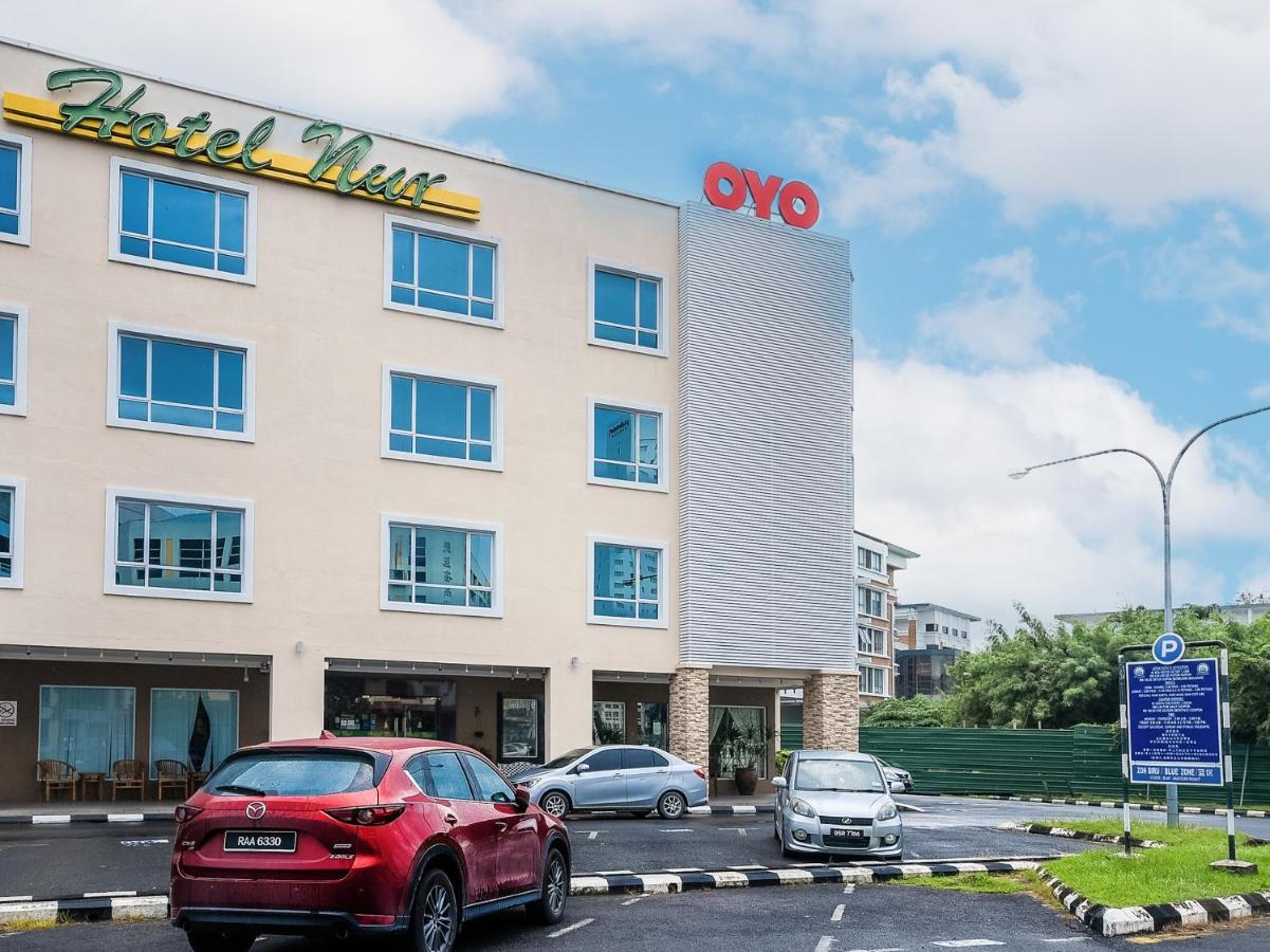 Super Oyo 985 Hotel Nur Мири Экстерьер фото