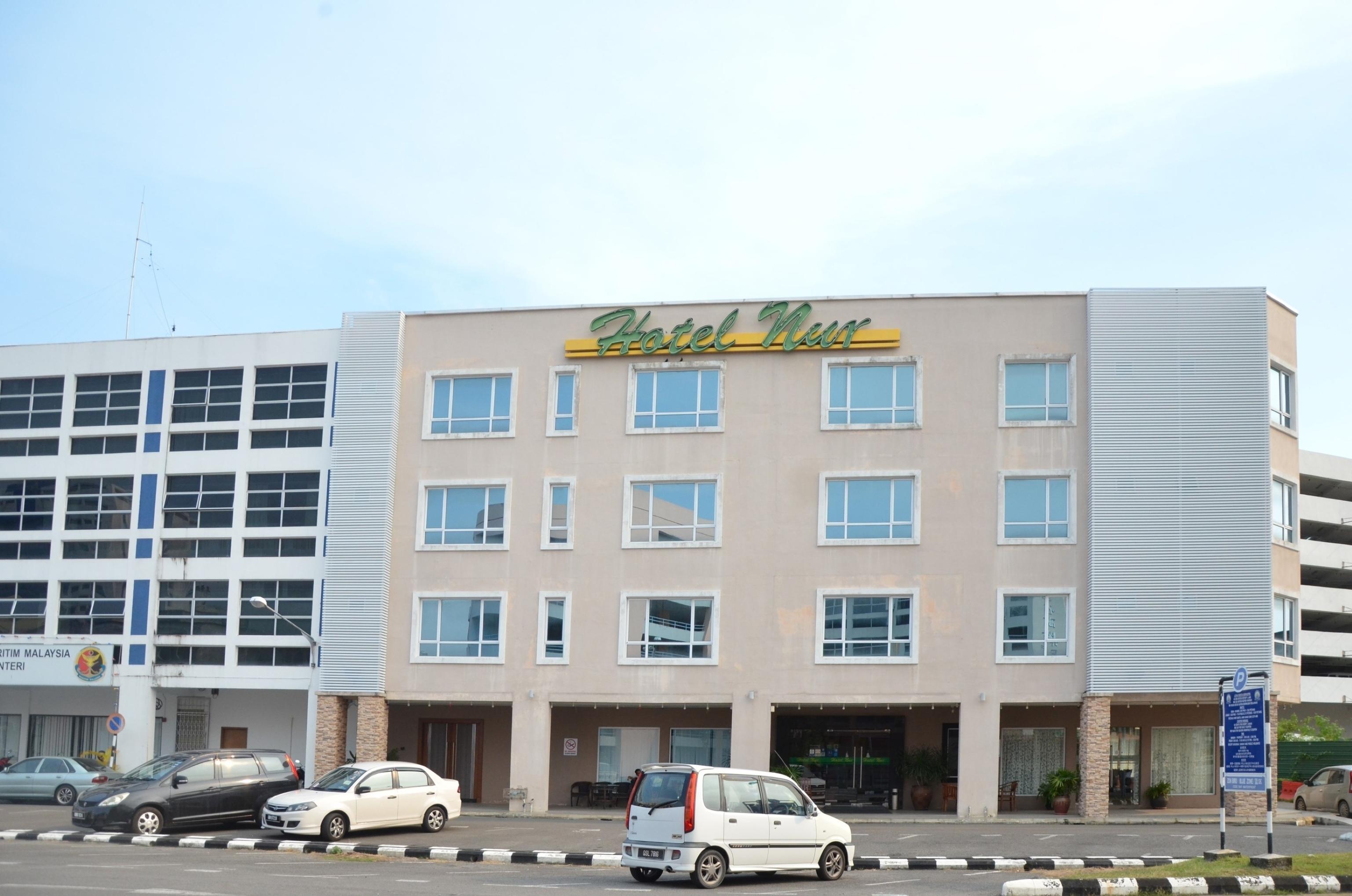 Super Oyo 985 Hotel Nur Мири Экстерьер фото
