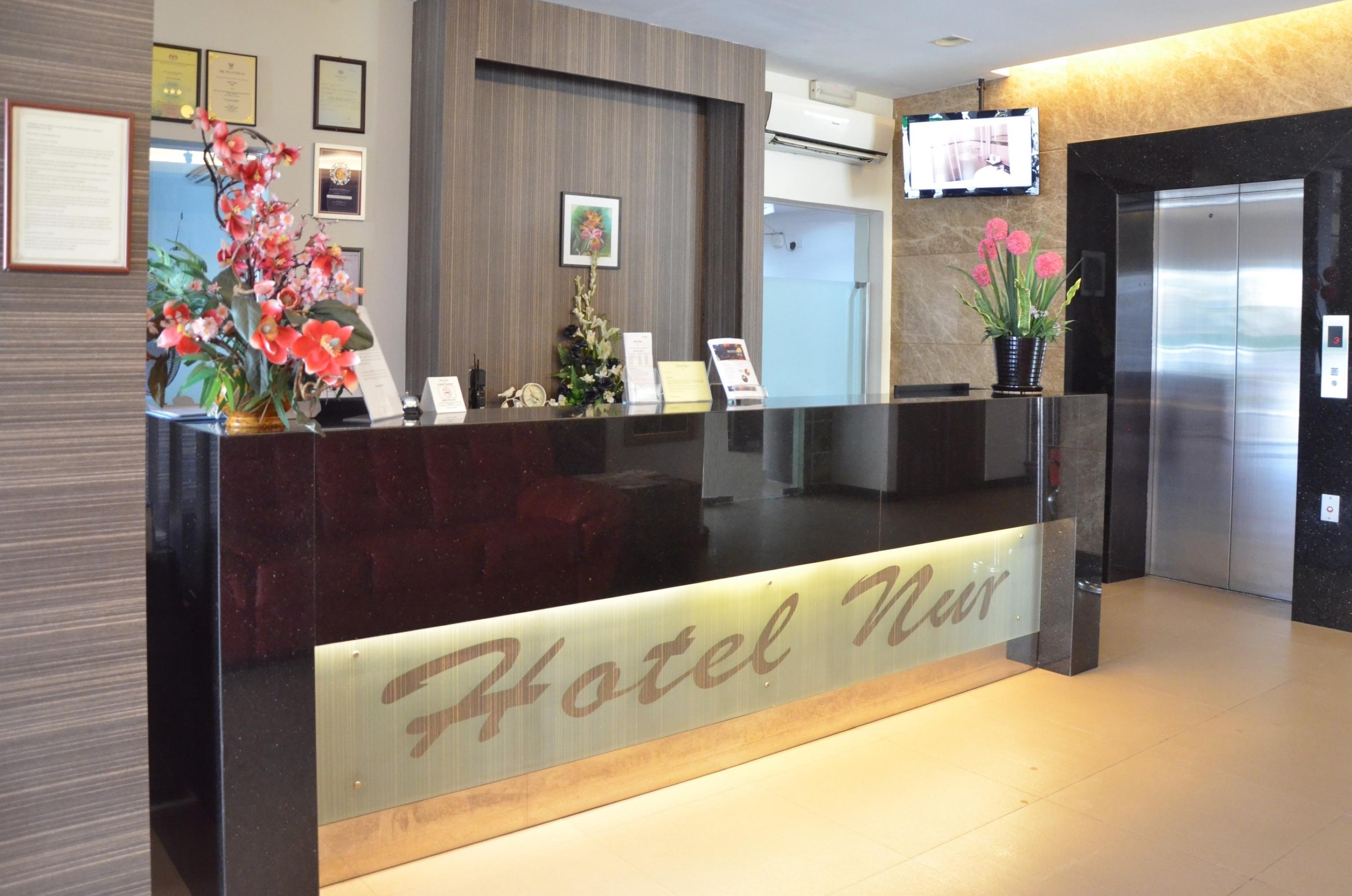 Super Oyo 985 Hotel Nur Мири Экстерьер фото