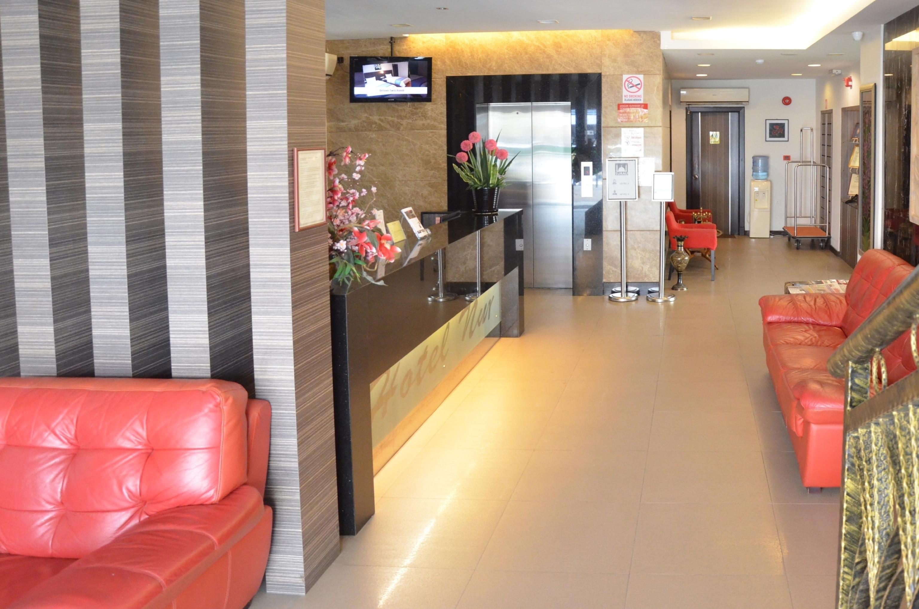 Super Oyo 985 Hotel Nur Мири Экстерьер фото